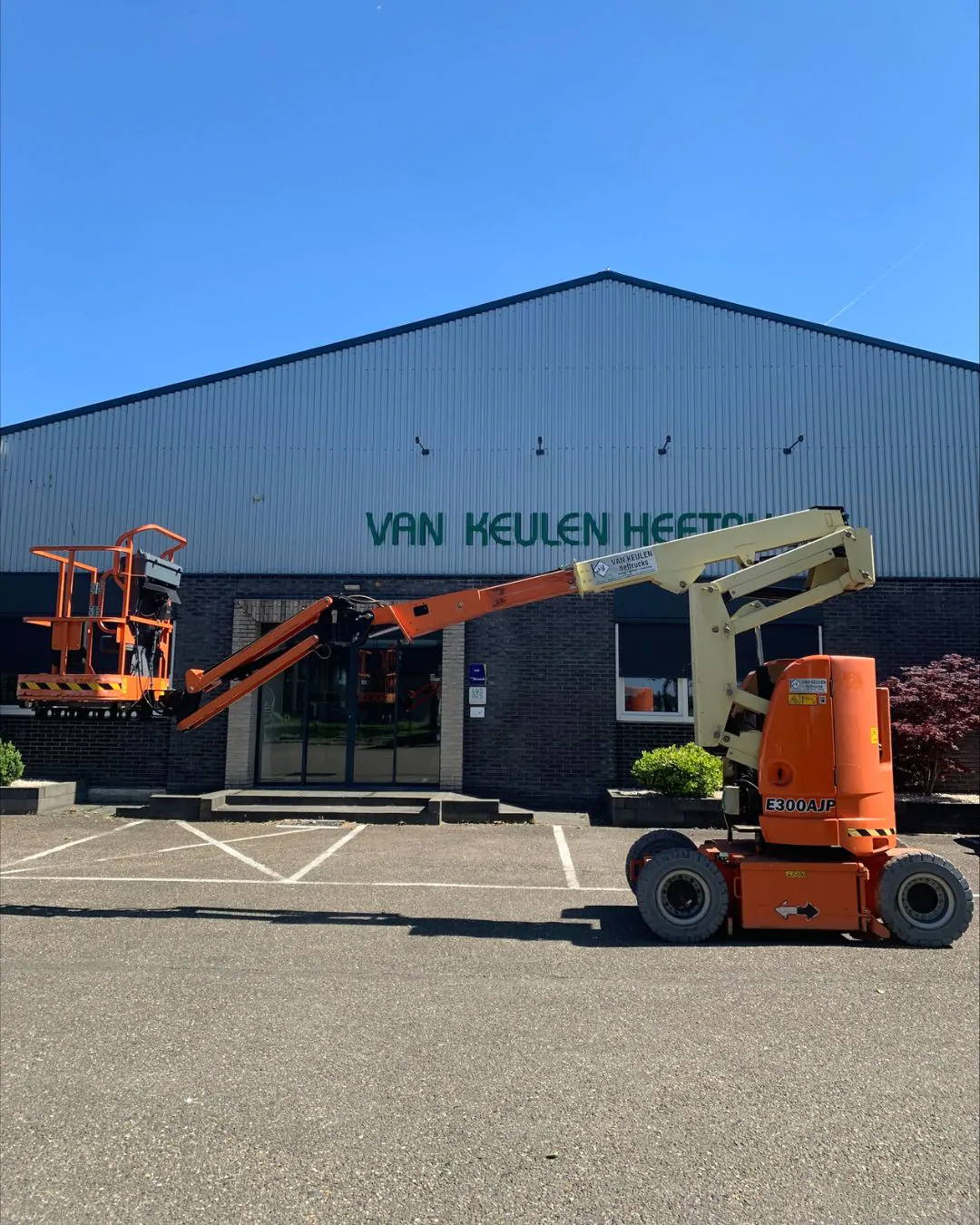 Over Flevo Hoogwerkers - Flevo Hoogwerkers